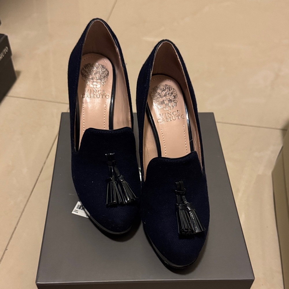 Vince Camuto Women's Navy Tassel Loafers